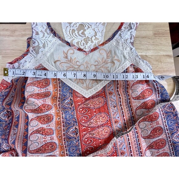 "Miss Me"Lace & Paisley Sleeveless V Back sheer top. Sz XS Red/Blue/Coral - Picture 8 of 11